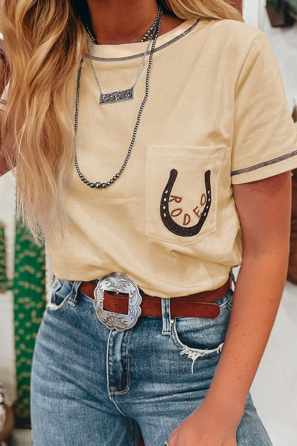 RODEO Horseshoe Embroidered Patch Pocket T Shirt