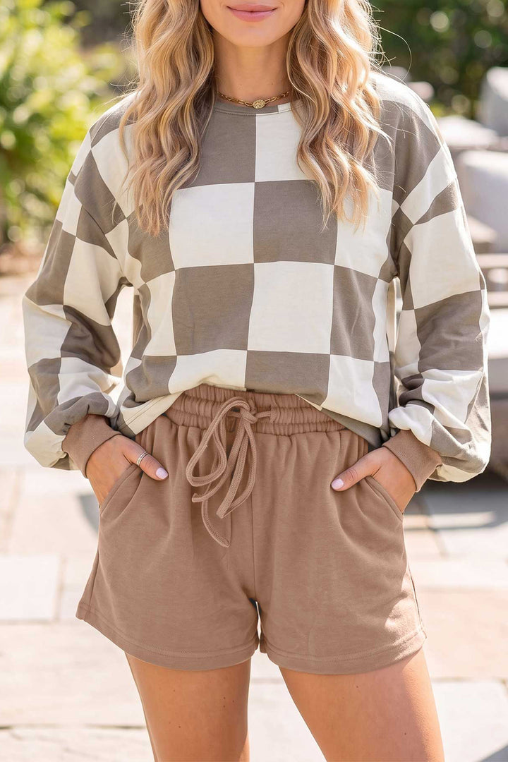 Checkerboard Plaid Long Sleeve Solid Color Shorts 2pcs Set