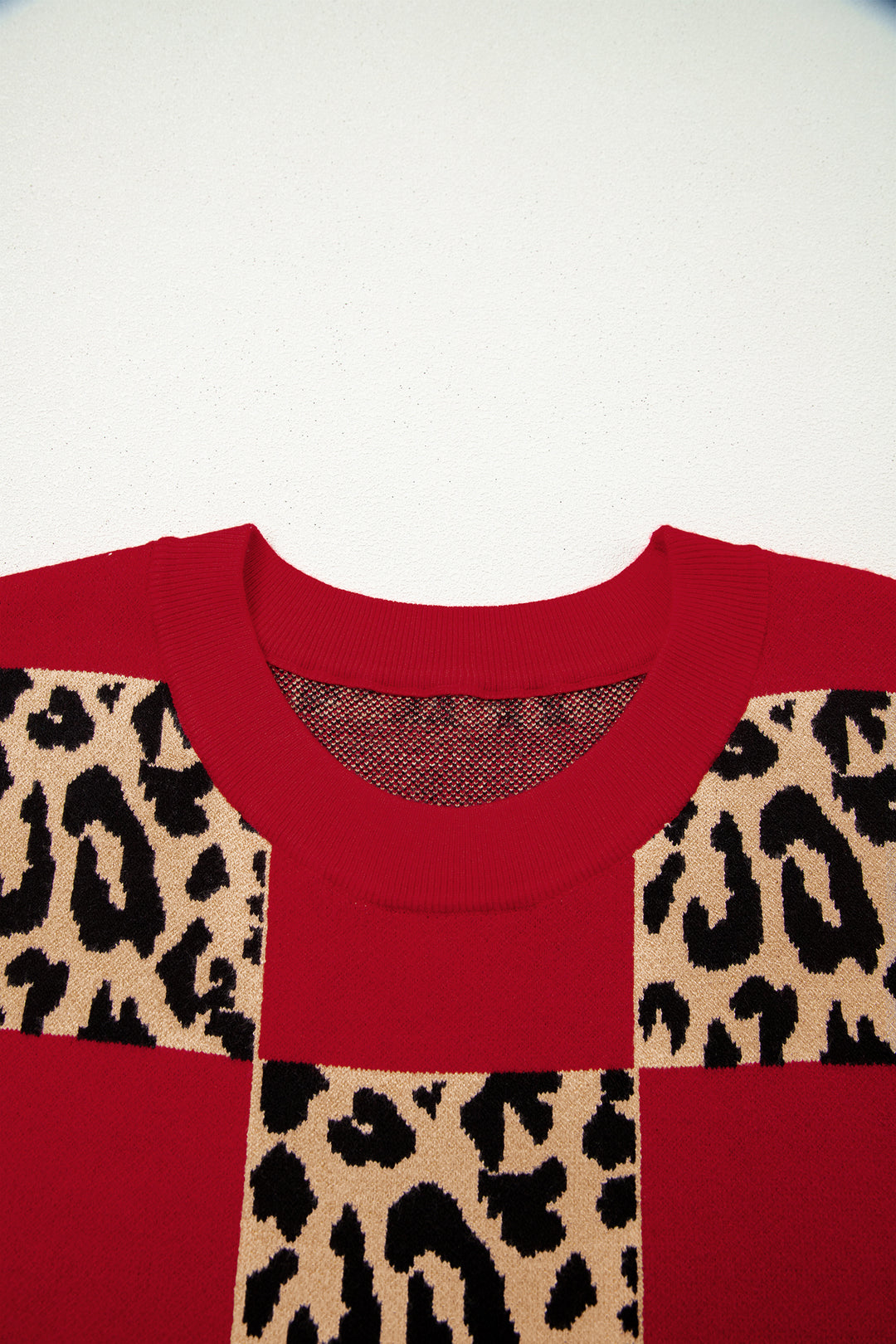 Plus Size Leopard Contrasted Checkered Short Sleeve Sweater