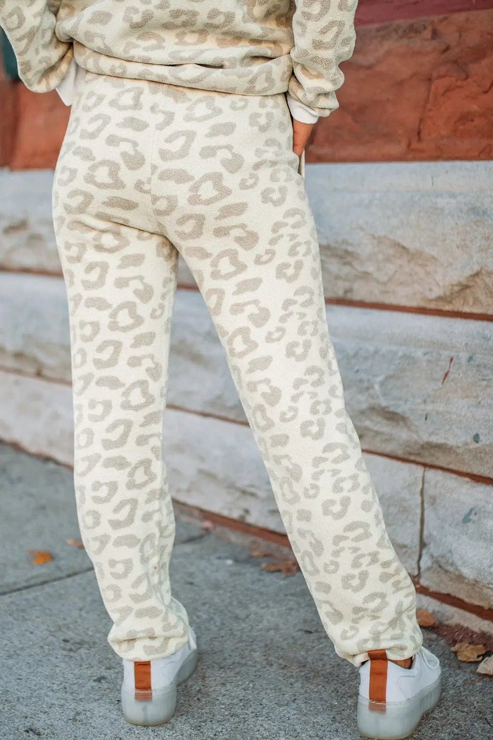 White Leopard Print Pullover and Drawstring Pants Loungewear Set -