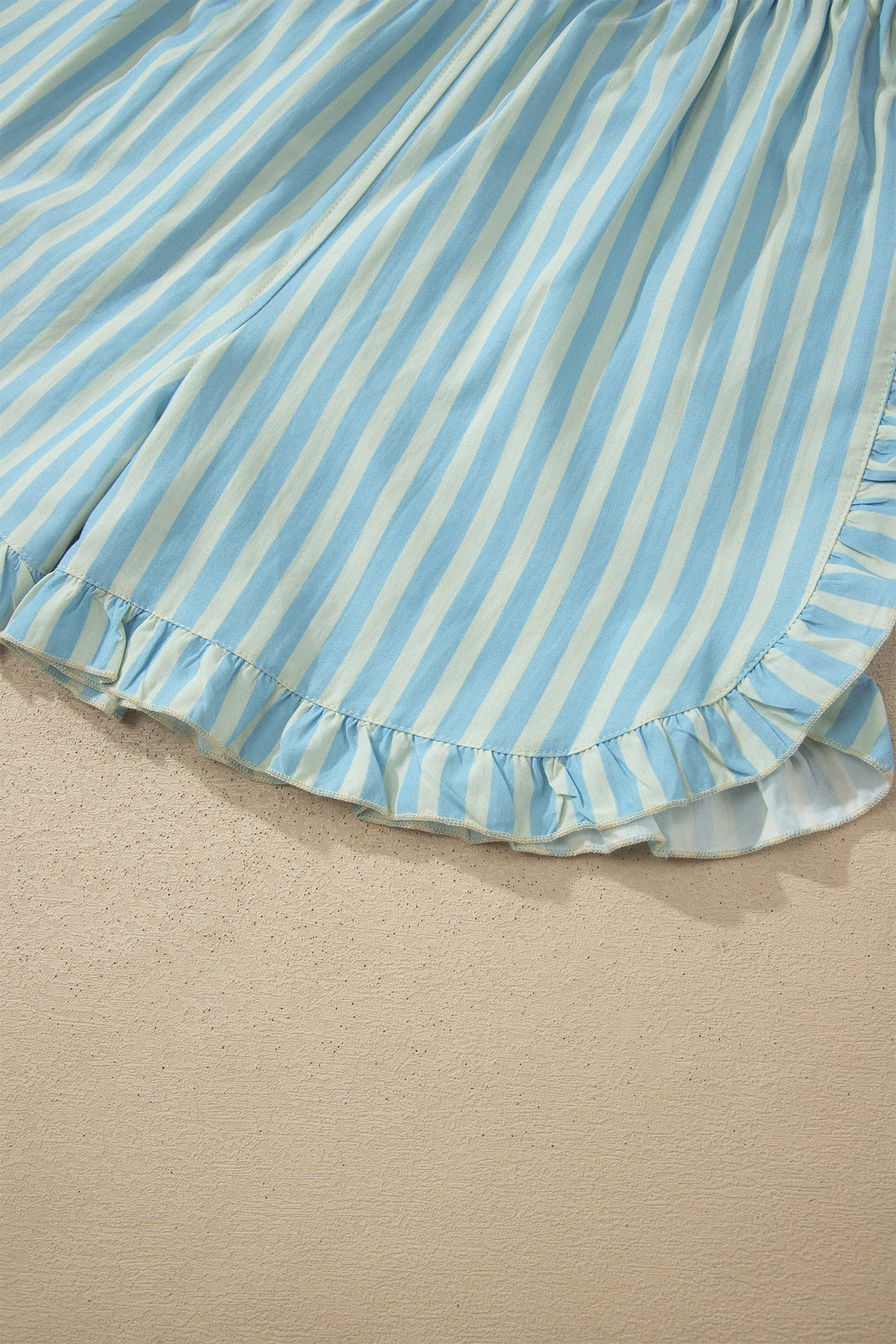Stripe Elastic Waist Ruffle Trim Casual Shorts