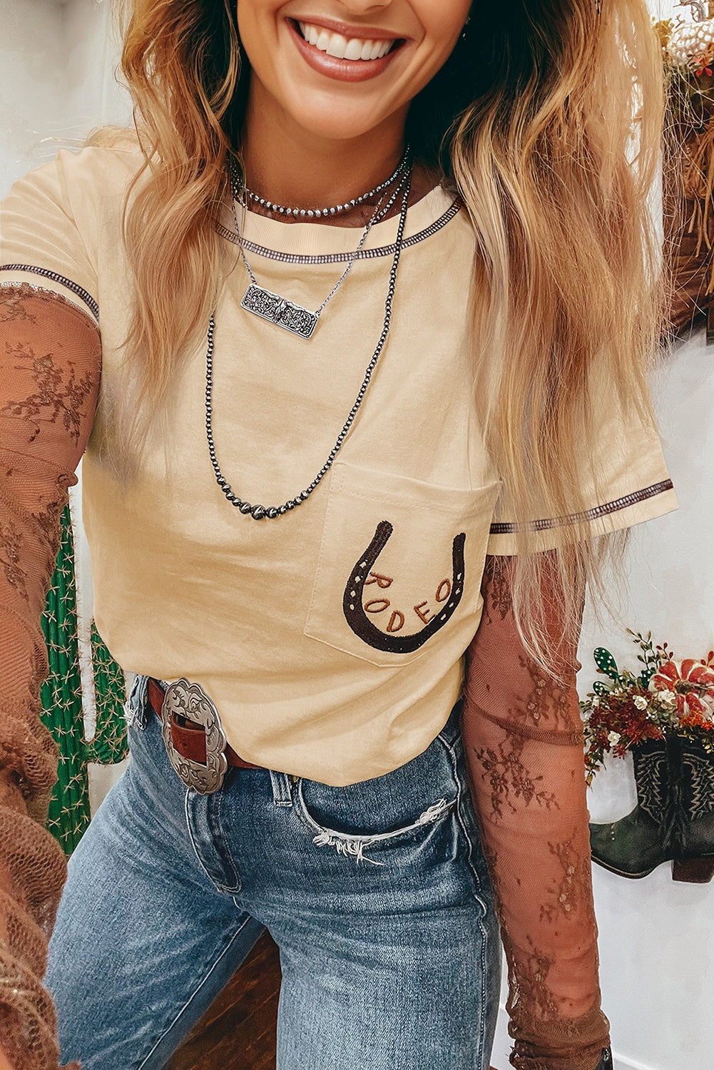 RODEO Horseshoe Embroidered Patch Pocket T Shirt