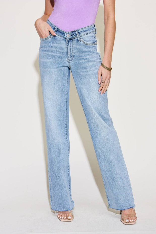 Judy Blue Full Size V Front Waistband Straight Jeans - Light / 0