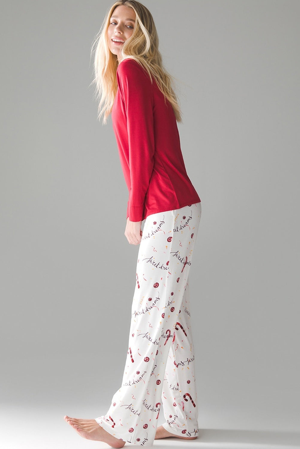 Solid Top and Christmas Pants Two Piece Lounge Set