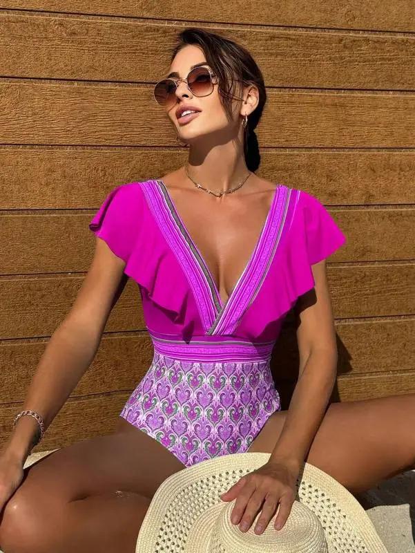 V-neck ruffled backless swimsuit